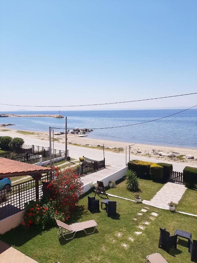 Christina'S Sea House Apartman Nikíti Kültér fotó