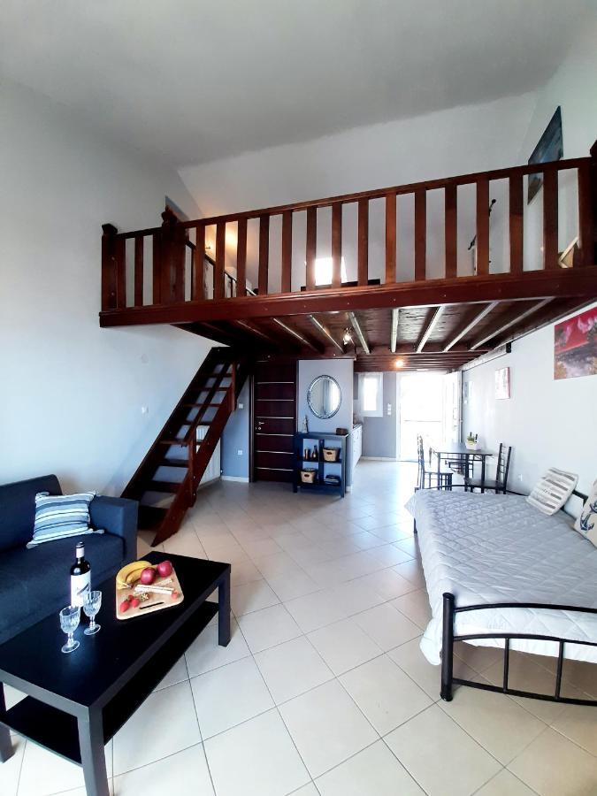 Christina'S Sea House Apartman Nikíti Kültér fotó