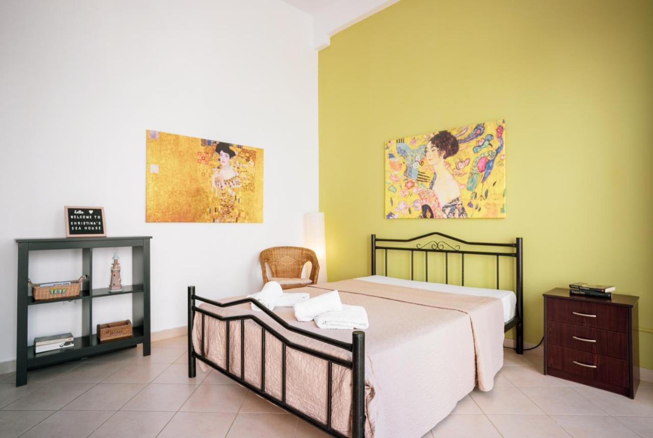 Christina'S Sea House Apartman Nikíti Kültér fotó